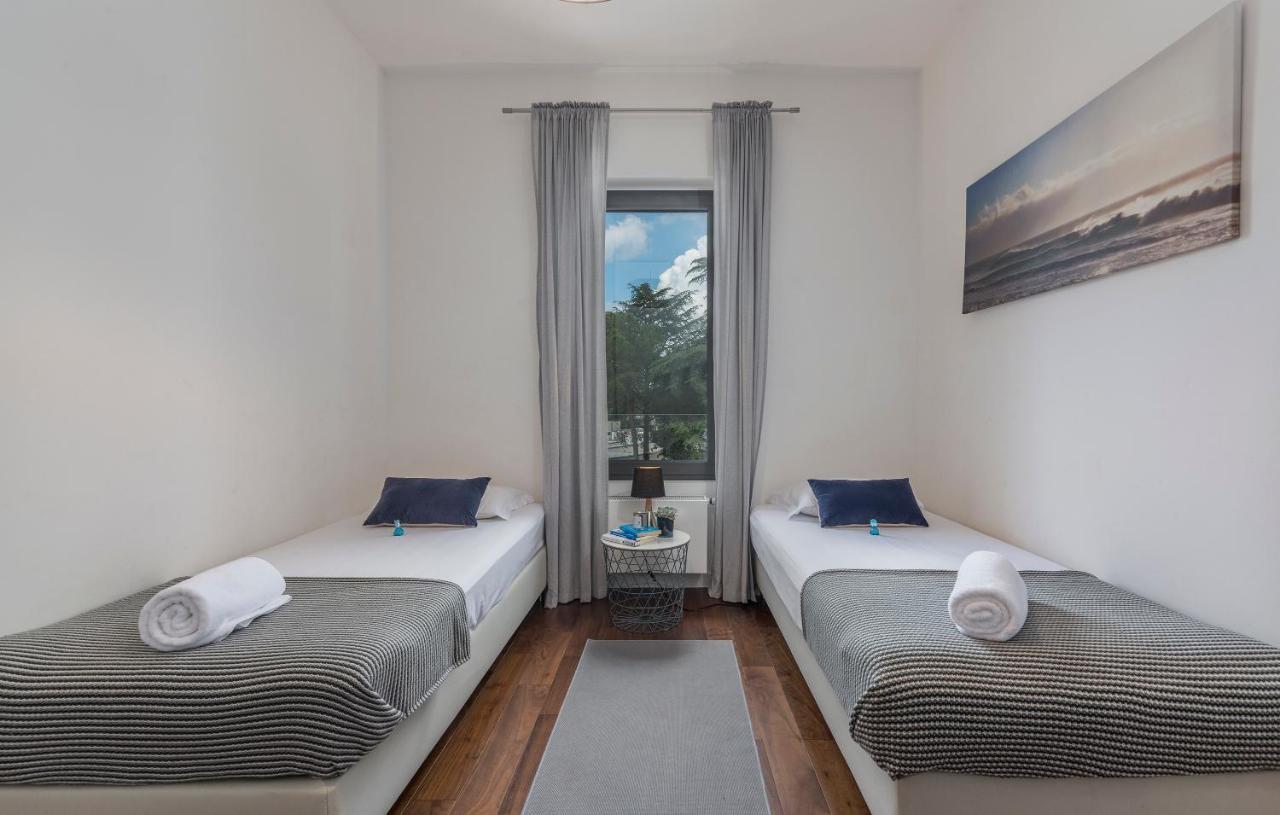 Spada Apartment 3 Bedrooms Near The Beach! Porec Exterior photo