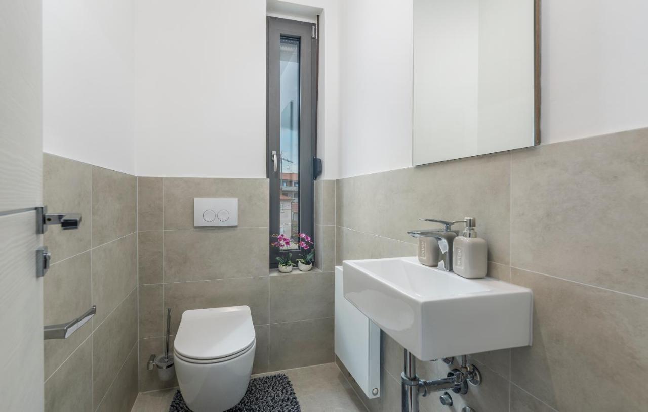Spada Apartment 3 Bedrooms Near The Beach! Porec Exterior photo
